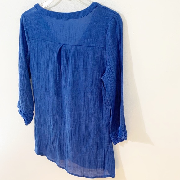 Maria Gabrielle Gauze and Crocheted Lace BlouseThree Quarter Sleeve Royal Blue💙 - Picture 4 of 7